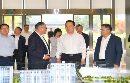 “行业领军者”，浙江省委副书记、、、省长王浩莅临5001拉斯维加斯调研